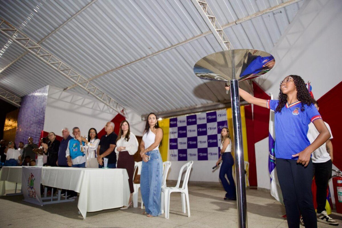 Casimiro de Abreu abre jogos estudantis com alunos de 12 escolas