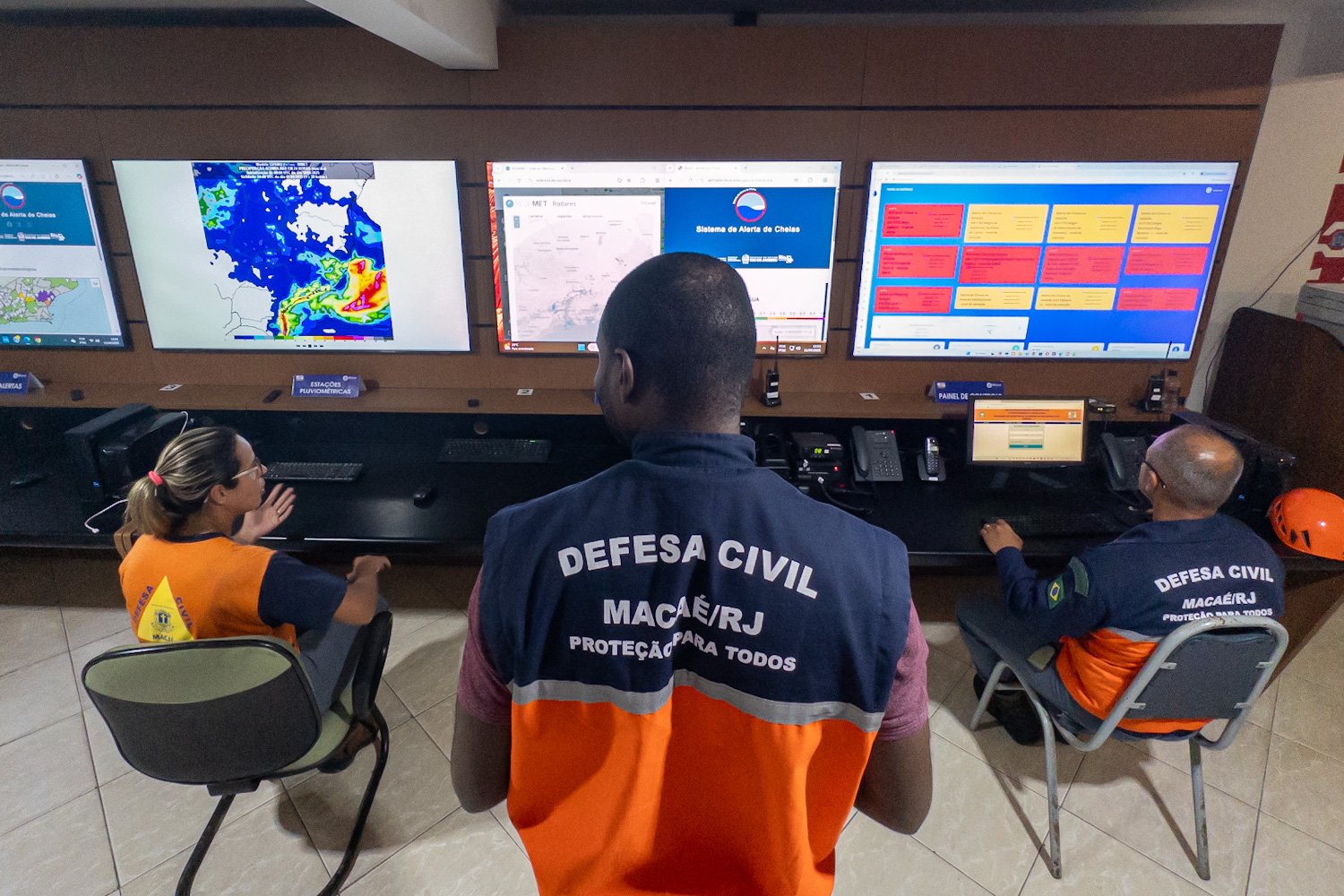 Defesa Civil alerta para ressaca no litoral de Macaé até quinta-feira
