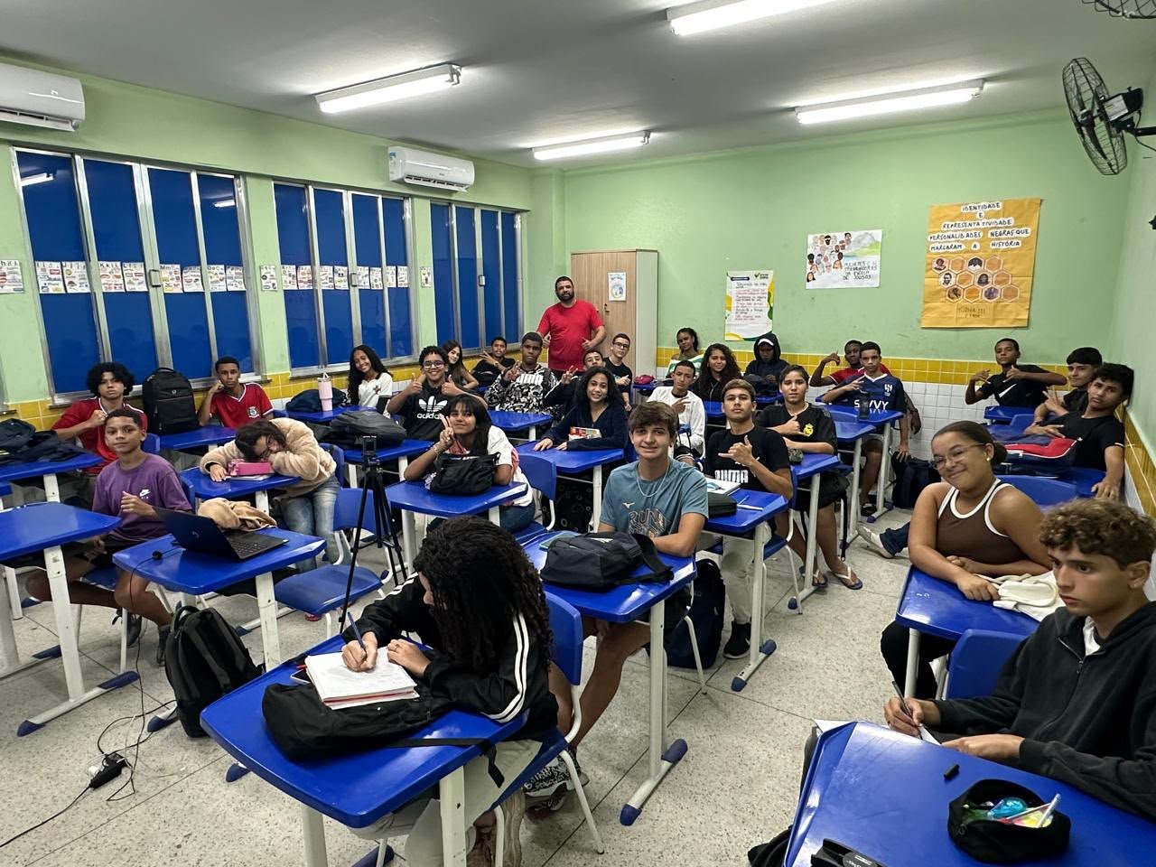 Projeto de Maricá aprova quatro alunos em seleção da Aeronáutica