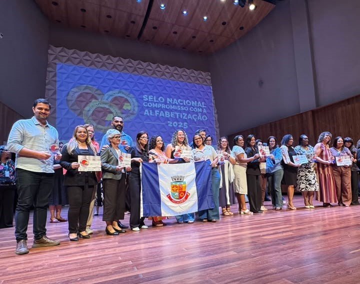 Itatiaia conquista Selo Prata por compromisso com a alfabetização