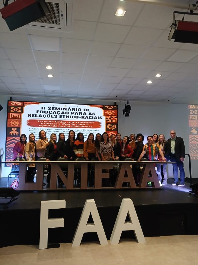Itatiaia certifica 26 profissionais em educação étnico-racial e prepara nova formação