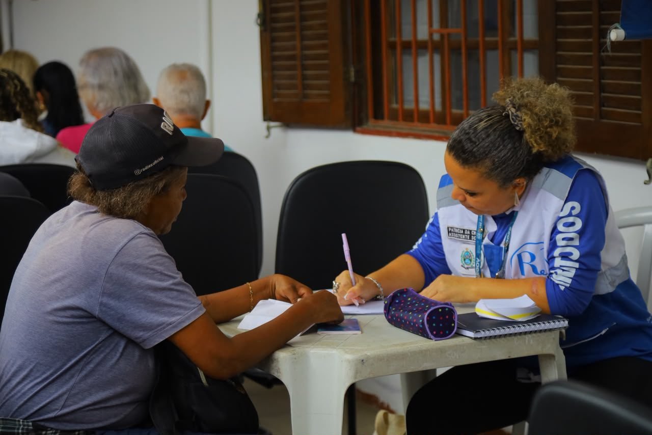 Mangaratiba reúne serviços gratuitos de documentação e saúde na Praia do Saco