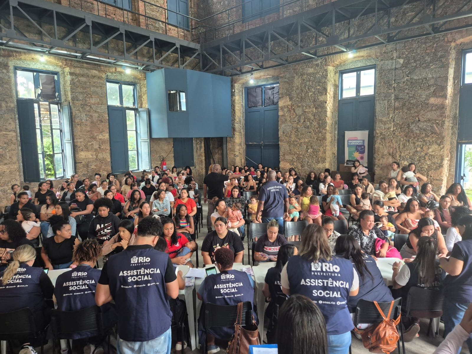 Rio de Janeiro inicia entrega do Cartão da Primeira Infância para mais 3.284 famílias