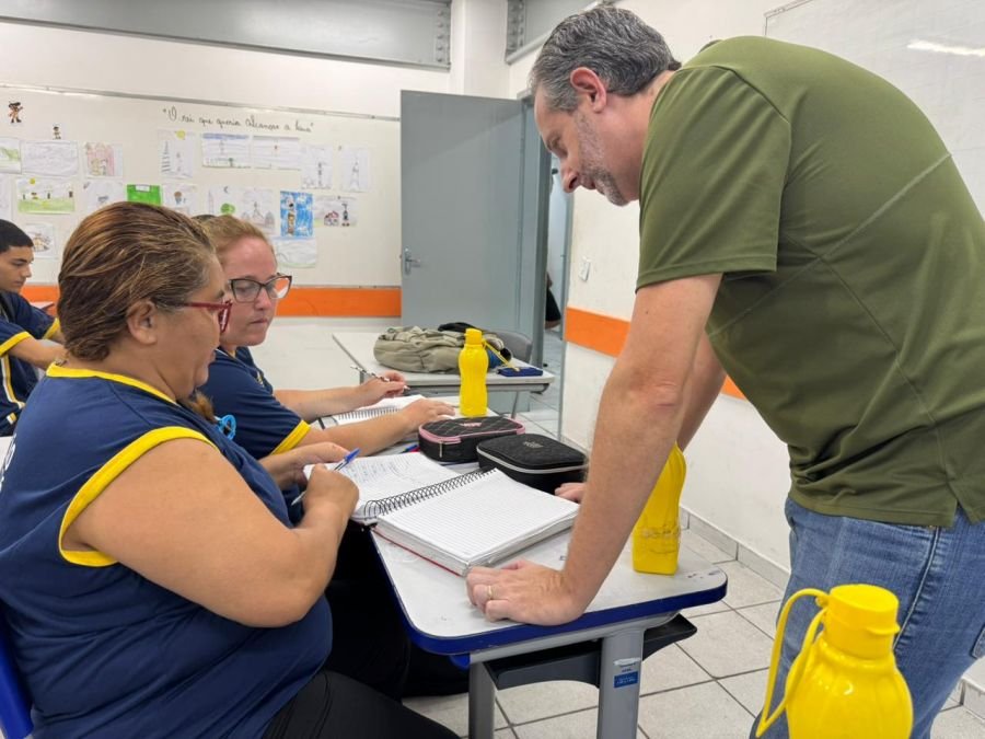 Rio das Ostras e IFF realizam formatura de cursos profissionais da EJA