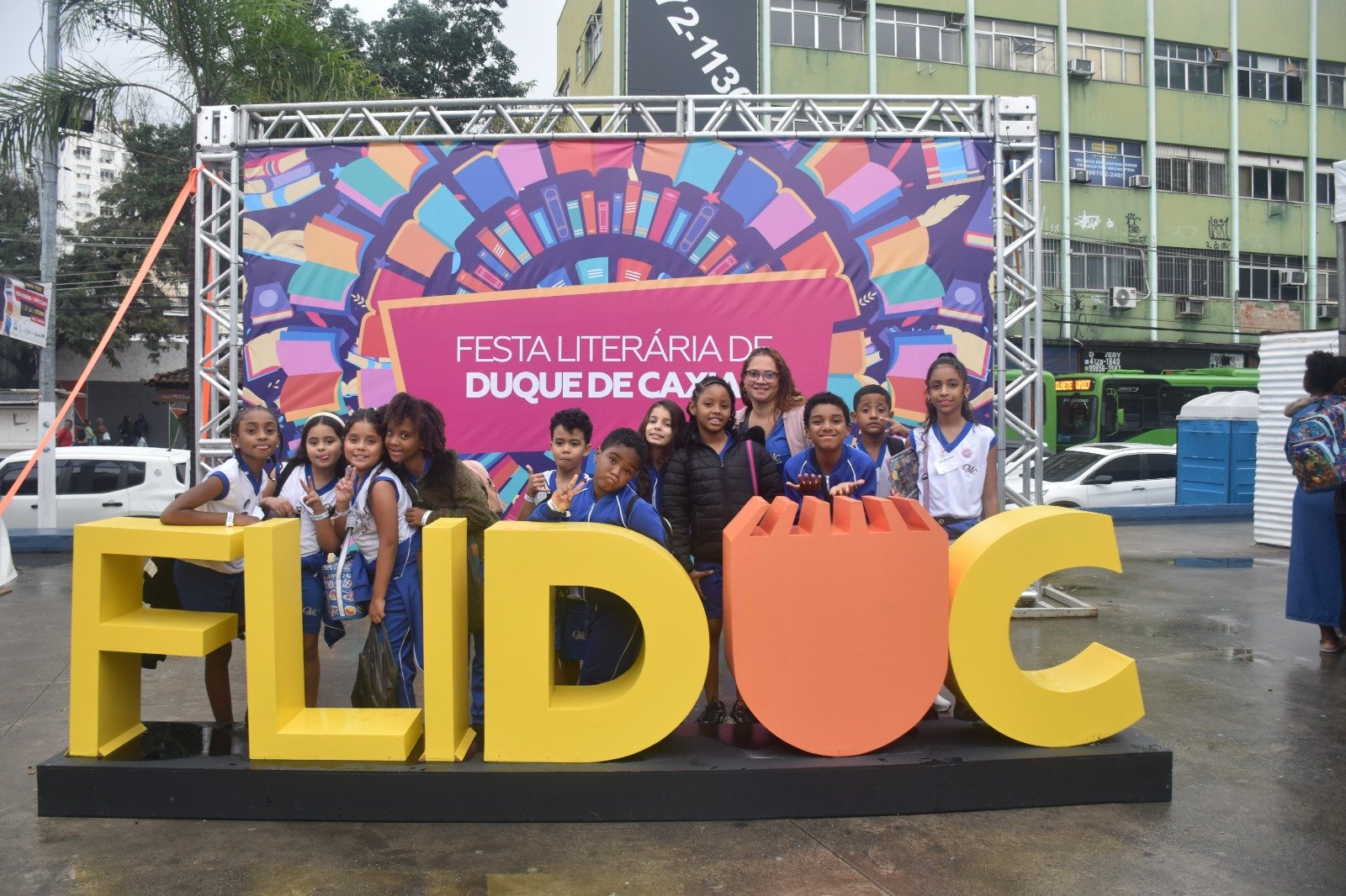 Duque de Caxias tem festa literária gratuita até sábado, com atividades em três palcos
