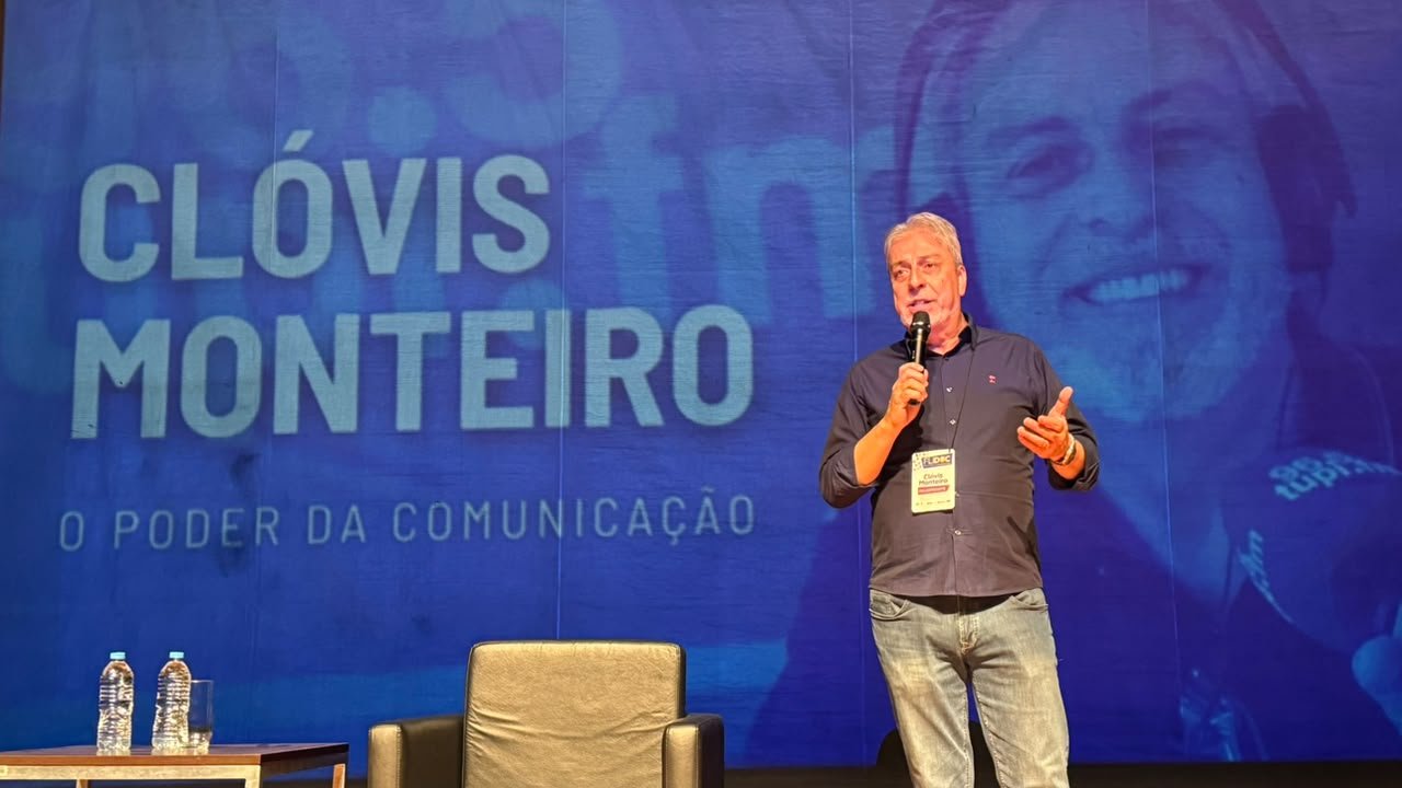 Festa Literária de Duque de Caxias recebe palestra e lançamento de livro de Clóvis Monteiro