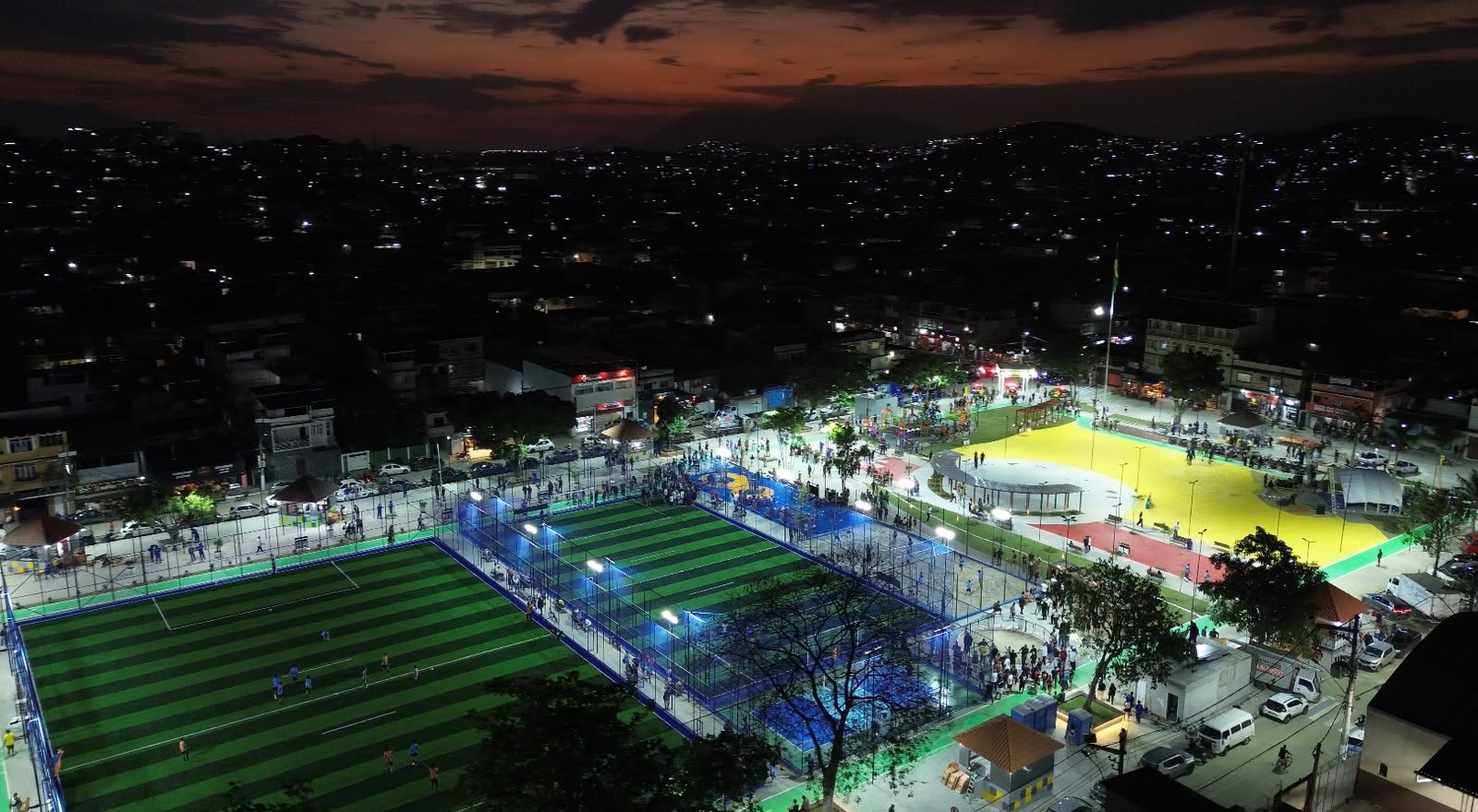 Duque de Caxias entrega Parque do Povo com áreas esportivas e playground inclusivo