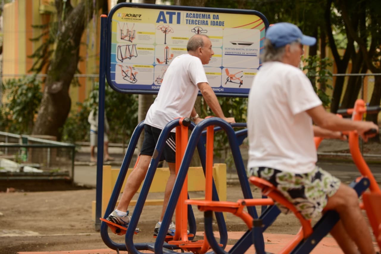 Niterói terá atividades gratuitas para pessoas idosas no Caminho Niemeyer nesta quinta