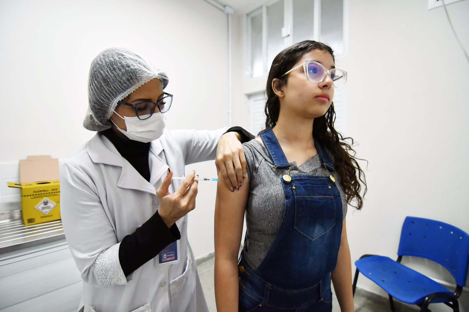 Nova Iguaçu mantém vacinação para menores de 15 anos em 62 unidades