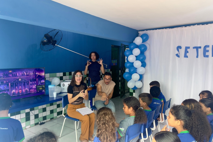 Escolas de São Francisco de Itabapoana recebem atividades sobre Libras e inclusão