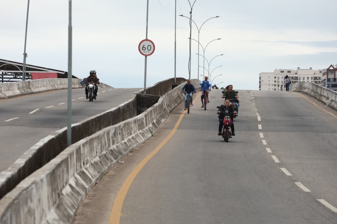 Campos altera acesso à Ponte da Lapa durante travessia de pedestres na Leonel Brizola