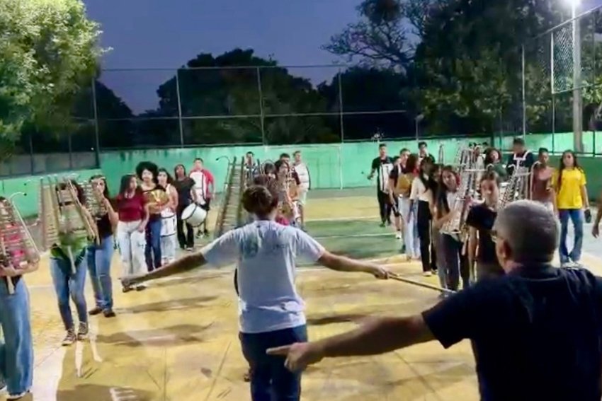 Fanfarra de escola municipal faz primeira apresentação em São Francisco de Itabapoana