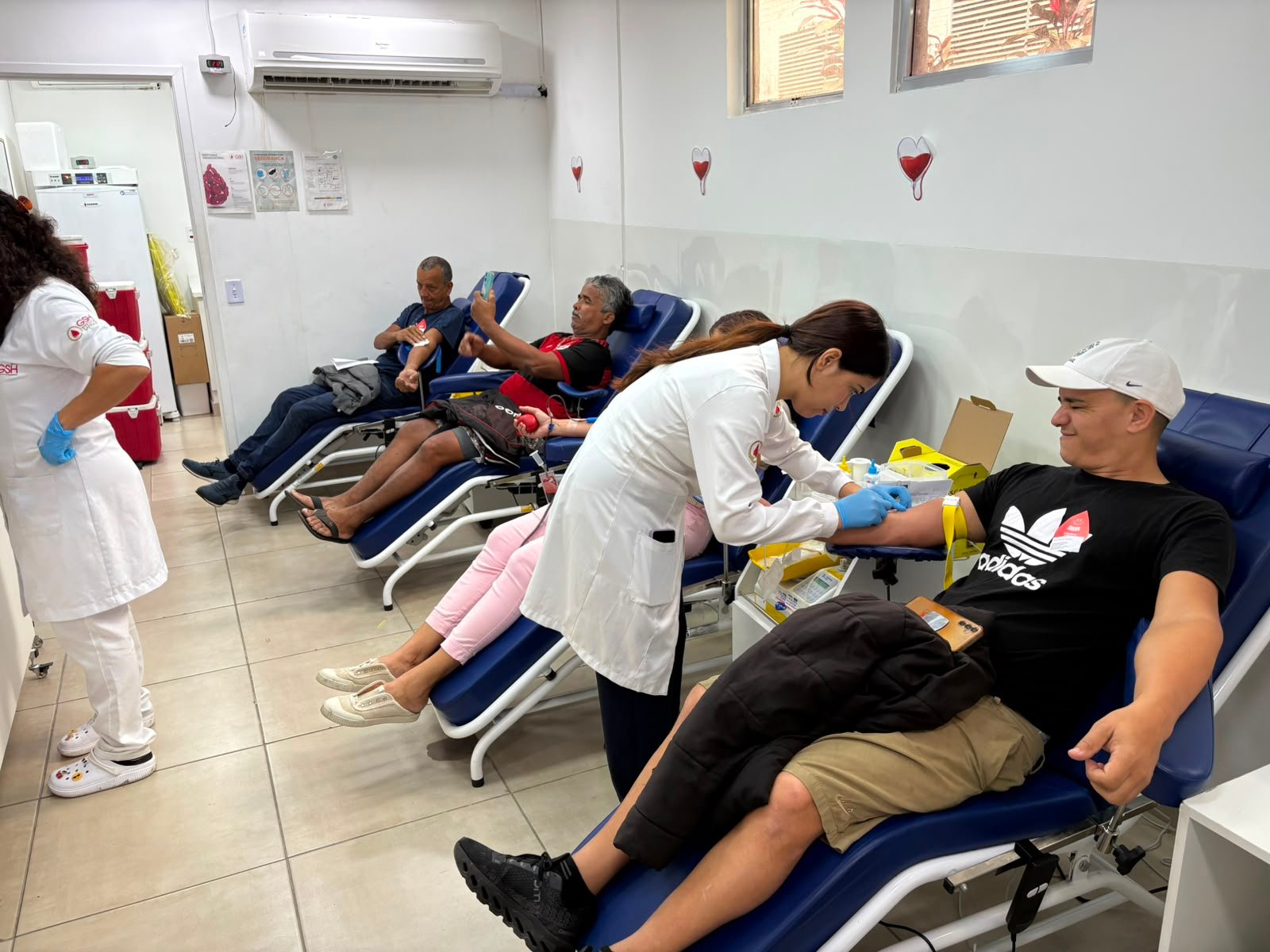 Hospital Geral de Nova Iguaçu pede doações de sangue e oferece transporte para grupos
