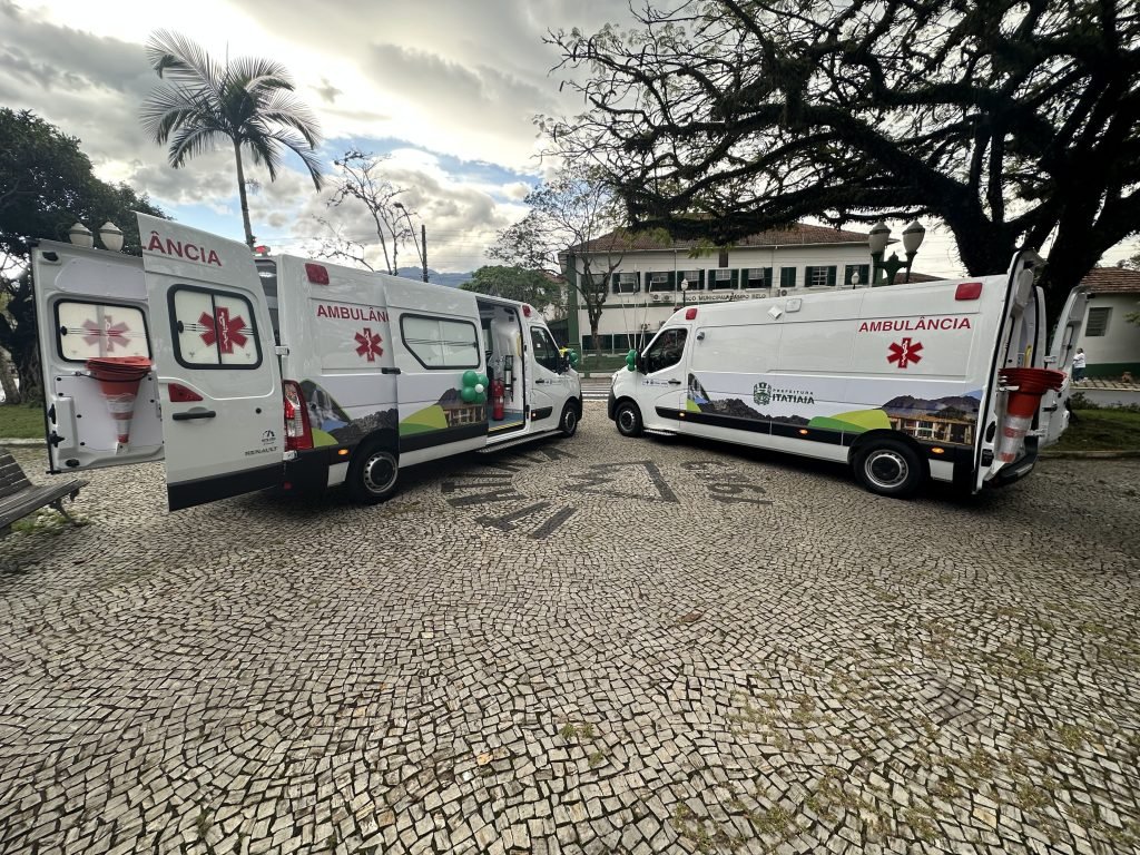 Itatiaia recebe duas UTIs móveis para transporte de pacientes com cuidados intensivos