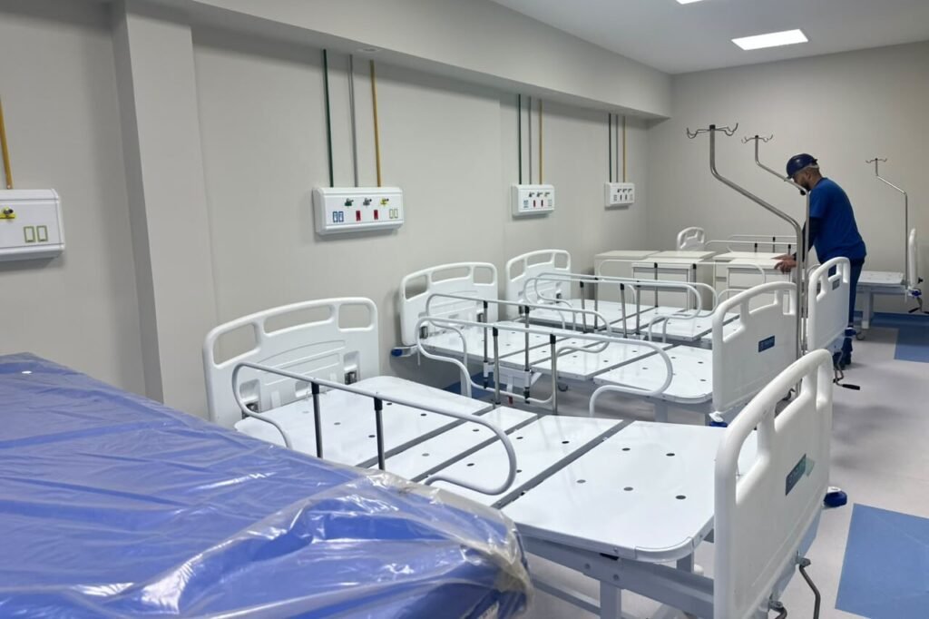 Centro de Tratamento de Queimados recebe mobiliário em Campos dos Goytacazes