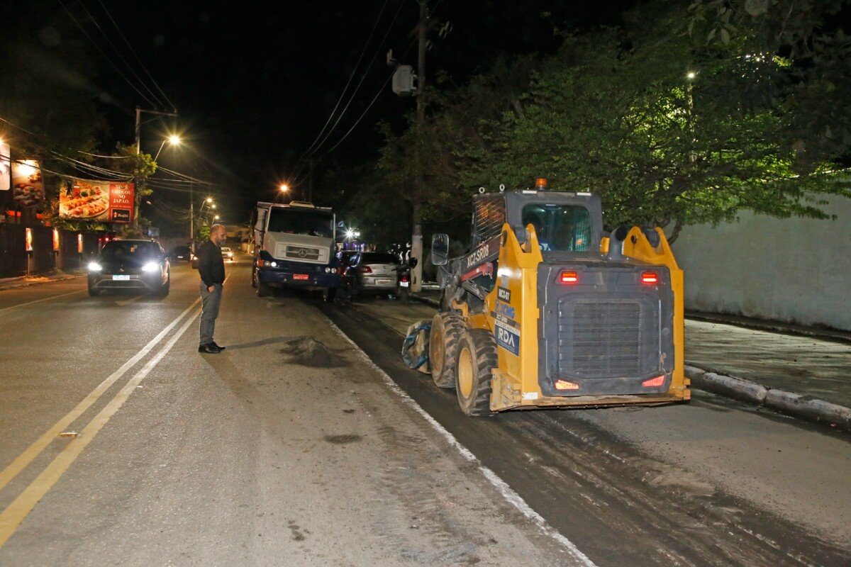 Búzios prepara trecho da José Bento Ribeiro Dantas para novo asfalto com obra noturna