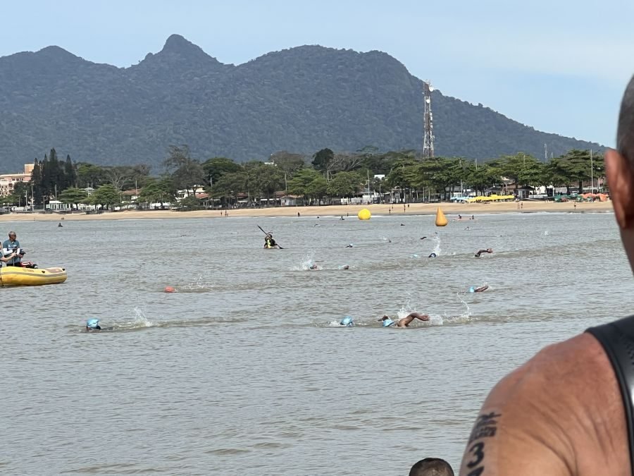 Rio das Ostras recebe Travessia e Aquathlon da Independência na Praia do Centro