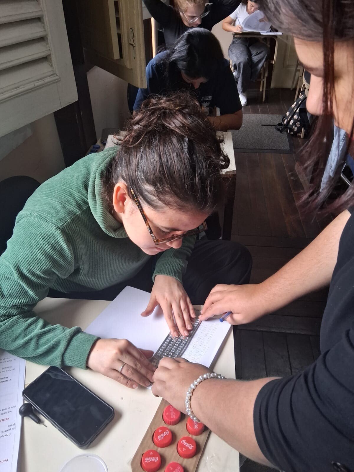 Profissionais da rede municipal de Nova Friburgo recebem formação em Braille e Soroban