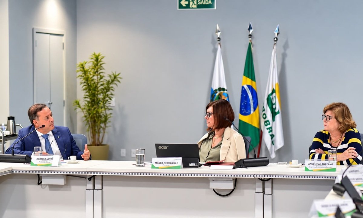 Niterói prepara segunda fase da dragagem do Canal de São Lourenço e discute encomendas navais
