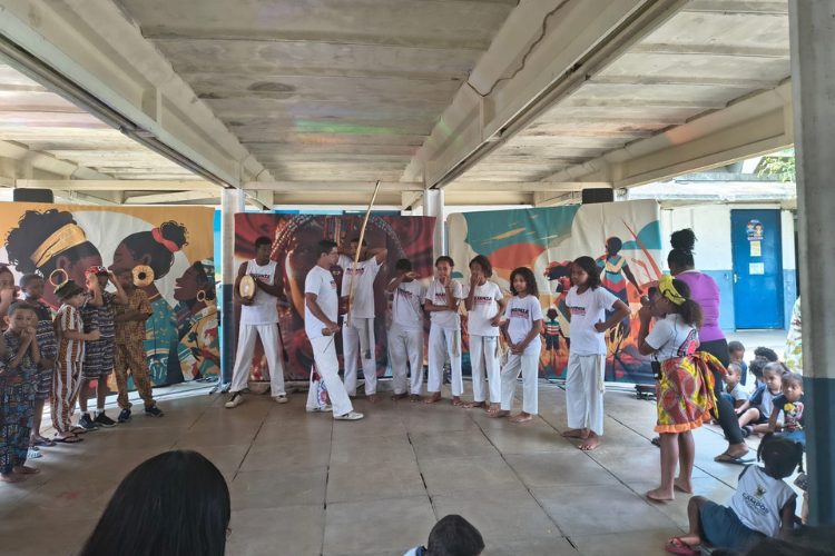 Projeto Raízes leva oficinas de cultura negra a escola da Lapa, em Campos