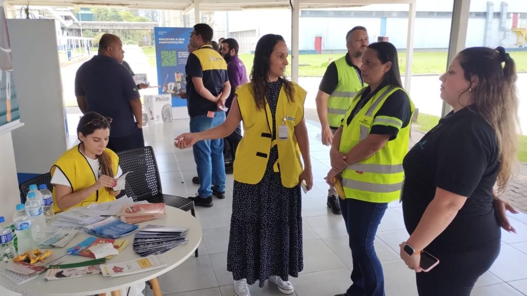 Trabalhadores da Michelin recebem orientações sobre prevenção ao tabagismo em Itatiaia