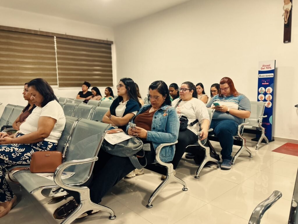 Rio Bonito debate autocuidado e atendimento à população idosa em seminário